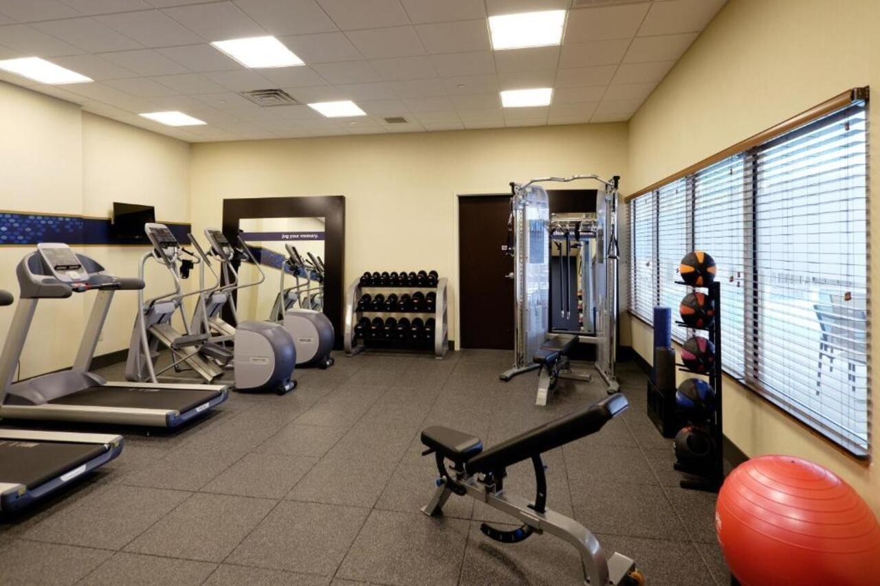 Hampton Inn Green Bay Downtown Екстериор снимка