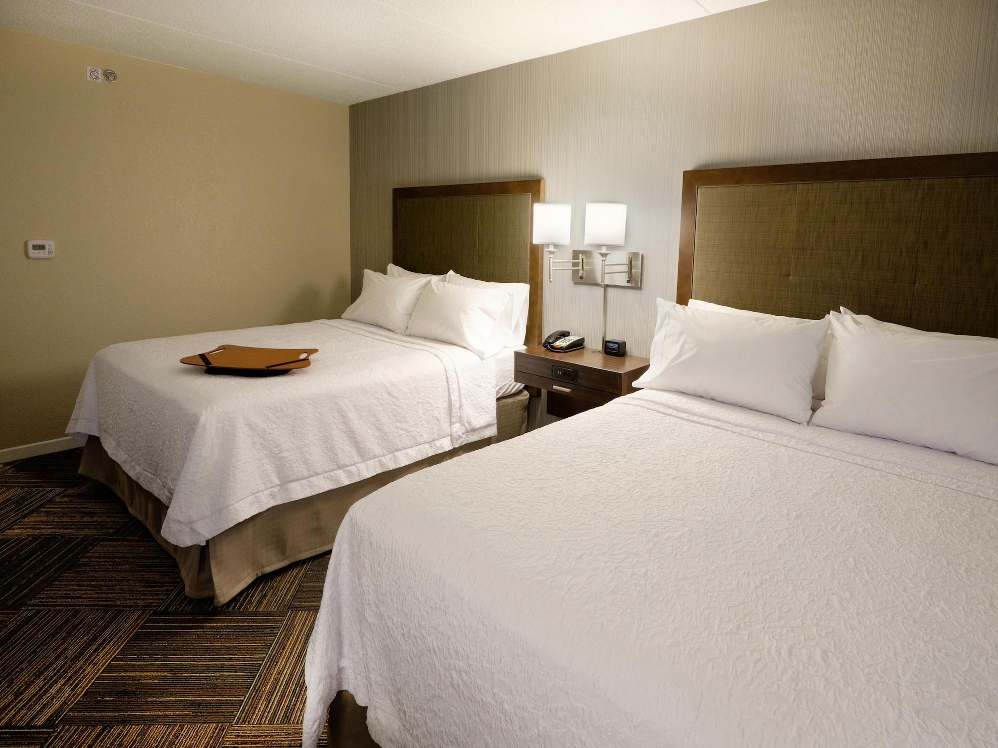 Hampton Inn Green Bay Downtown Екстериор снимка