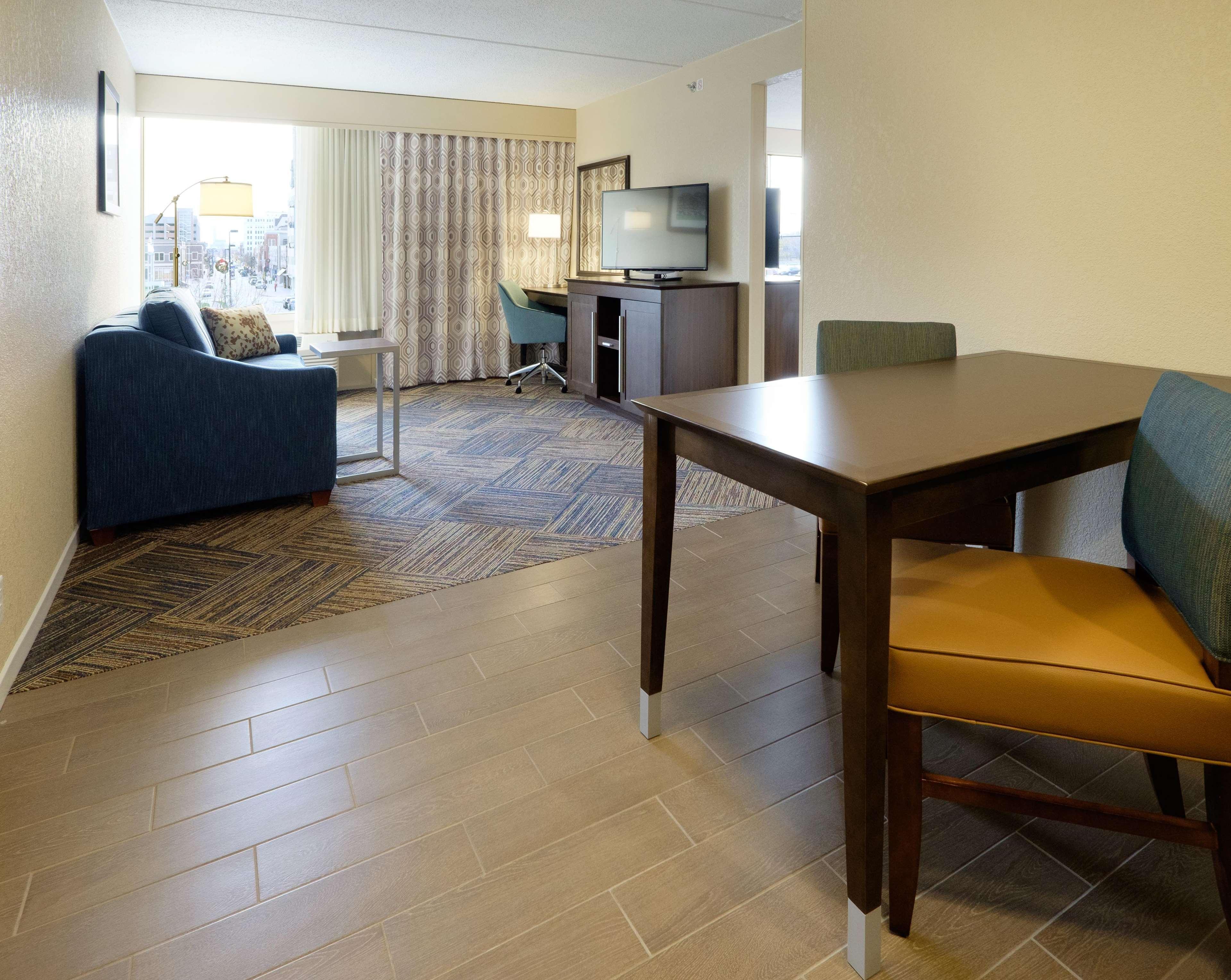 Hampton Inn Green Bay Downtown Екстериор снимка