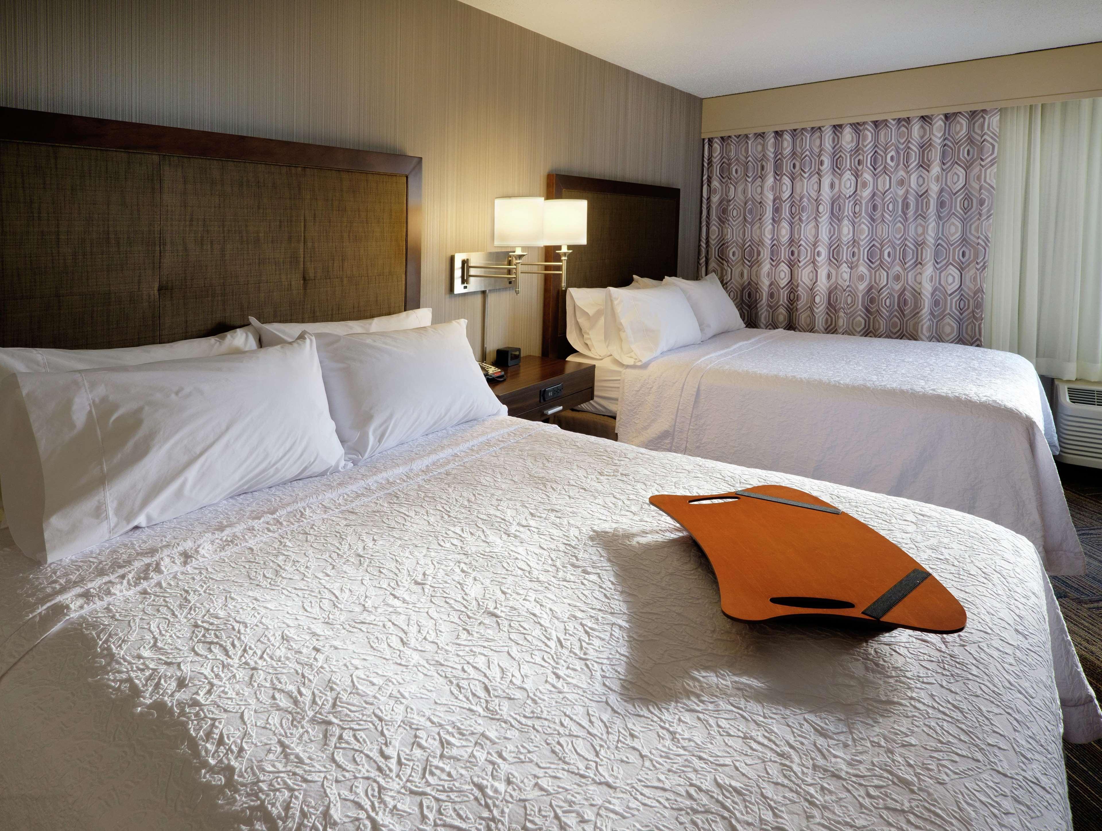 Hampton Inn Green Bay Downtown Екстериор снимка