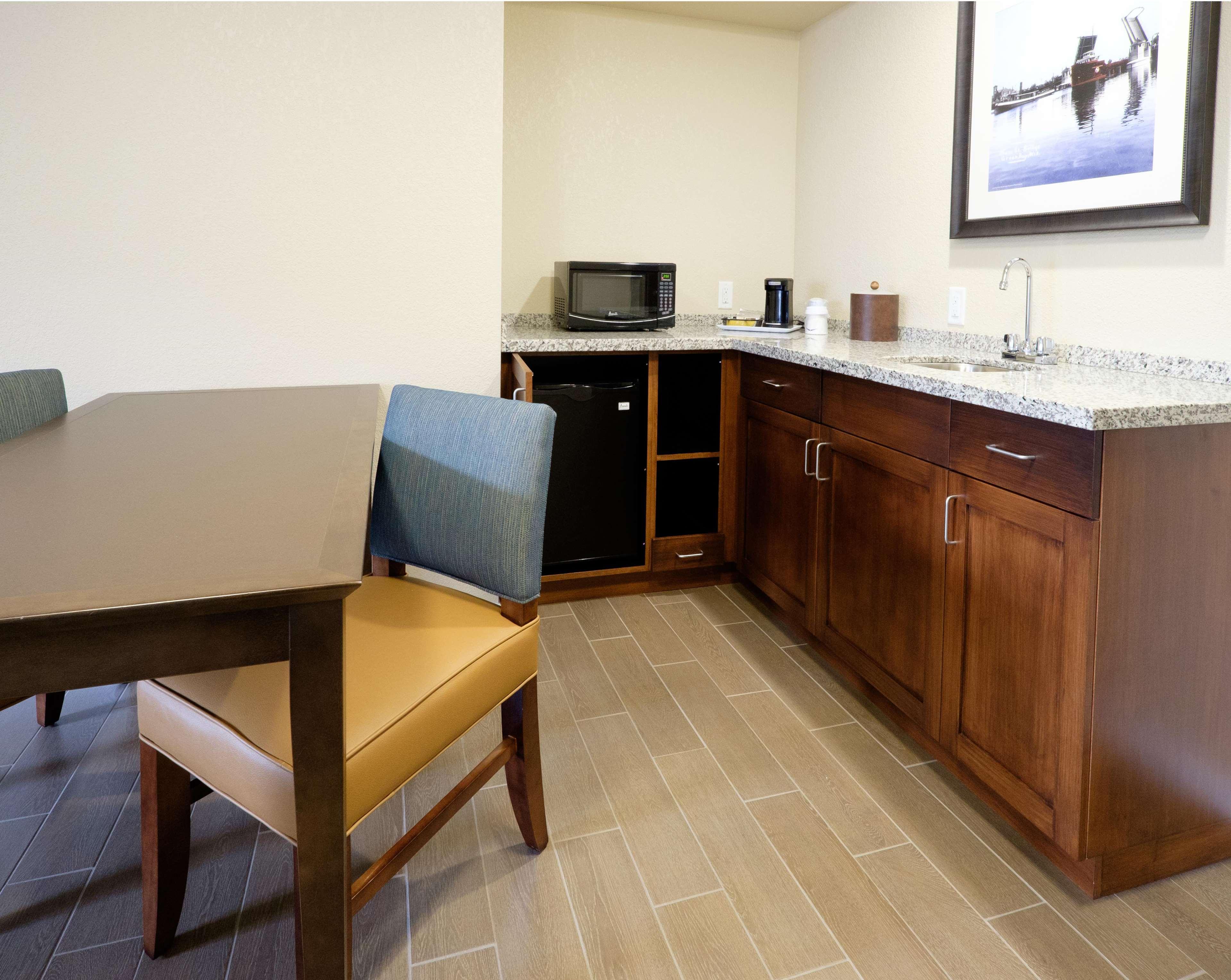 Hampton Inn Green Bay Downtown Екстериор снимка