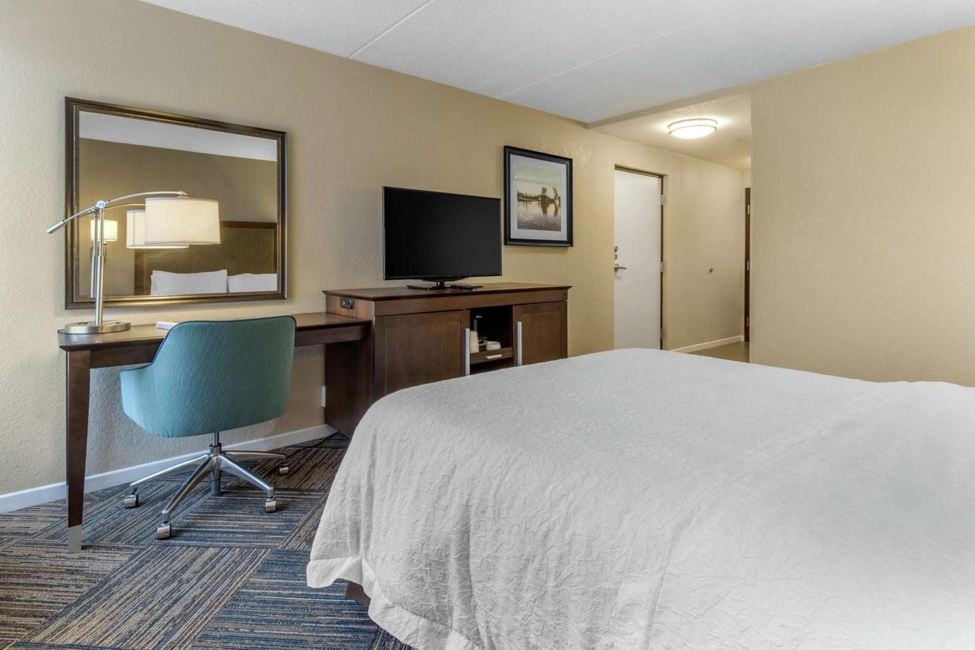 Hampton Inn Green Bay Downtown Екстериор снимка