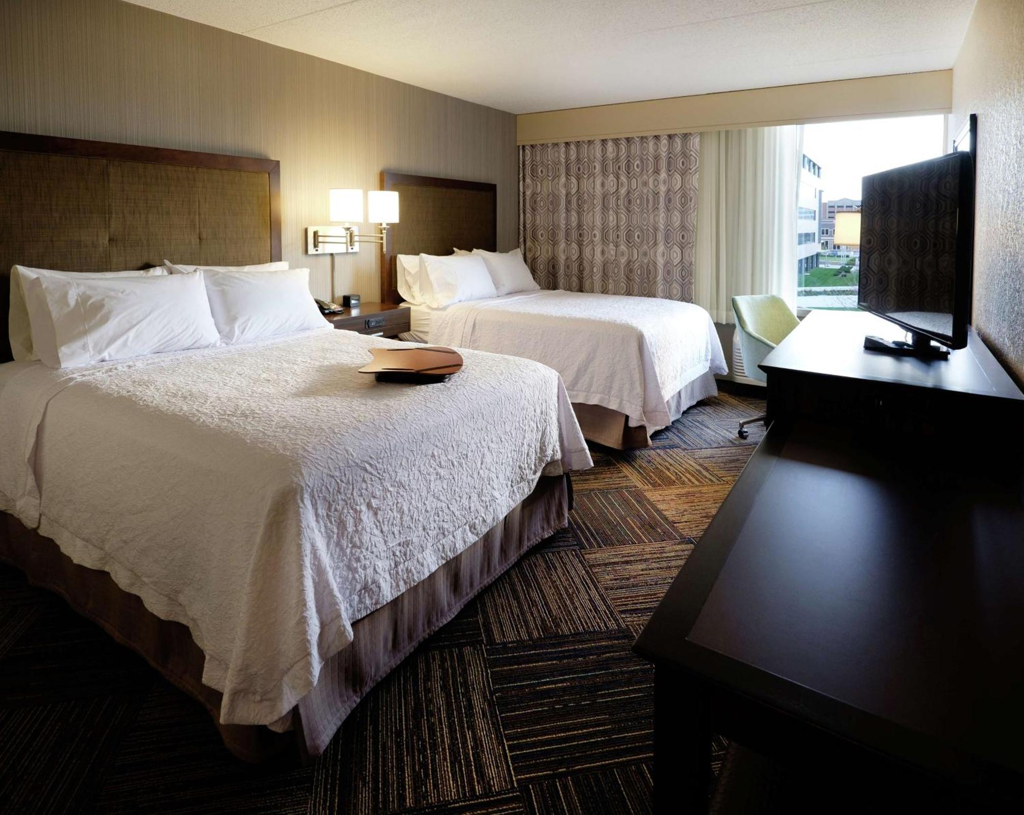 Hampton Inn Green Bay Downtown Екстериор снимка